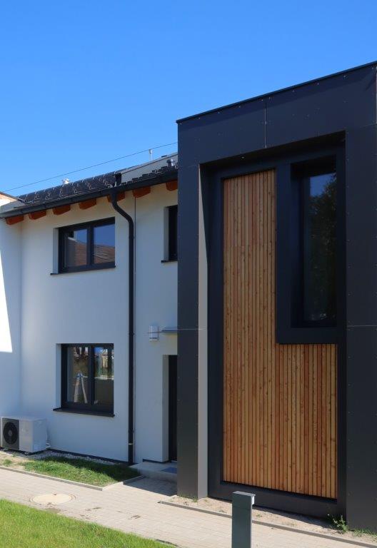 B A D E N – T R I B U S W I N K E L Architektonisches Reihenhaus in Grünruhelage